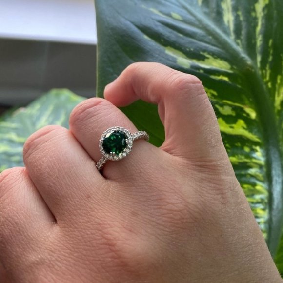 New 925 Silver Green Emerald Gorgeous Ring - Picture 8 of 8
